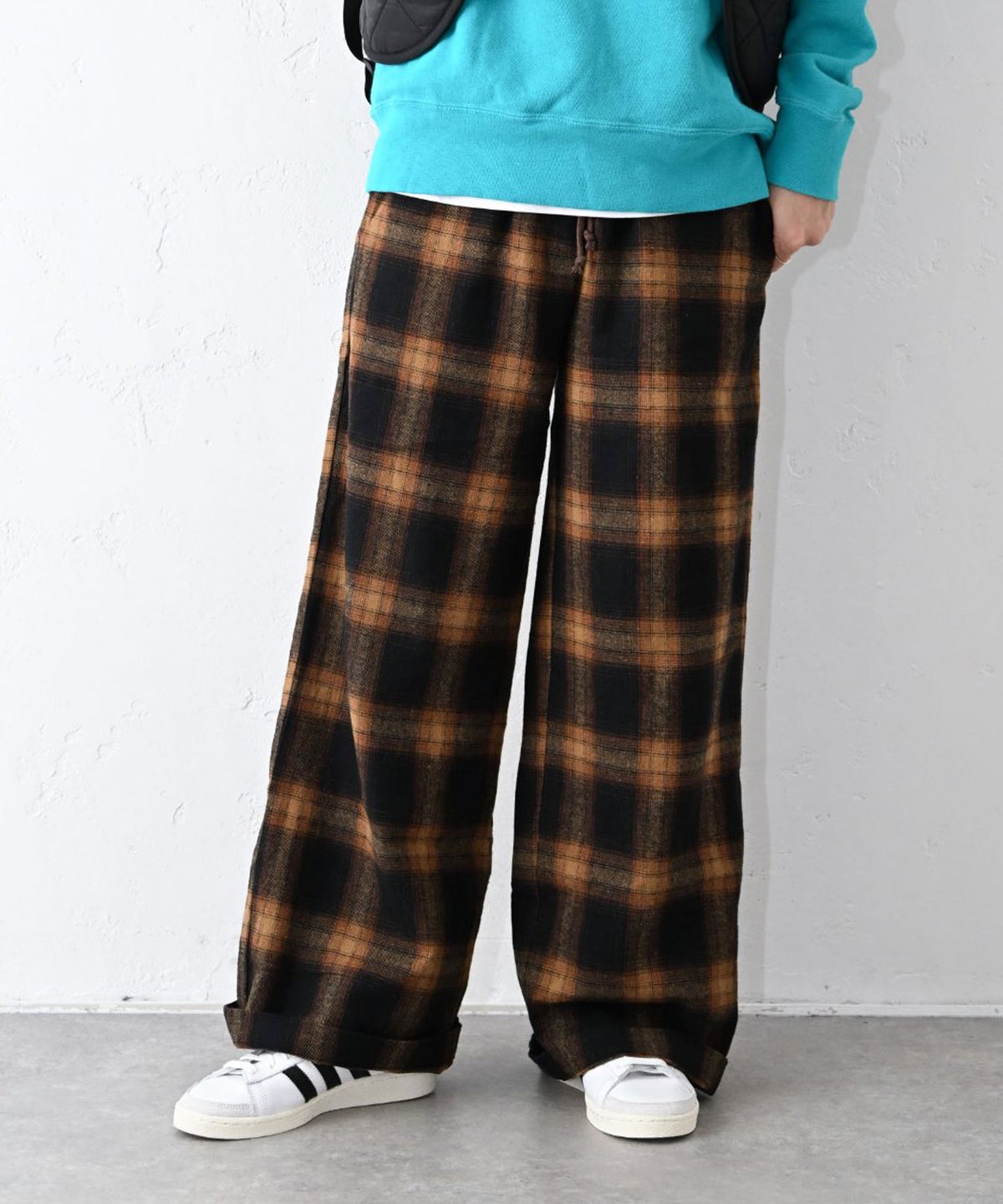  Gives a sense of fullment｜チェックワイドパンツ [[863121]][C]