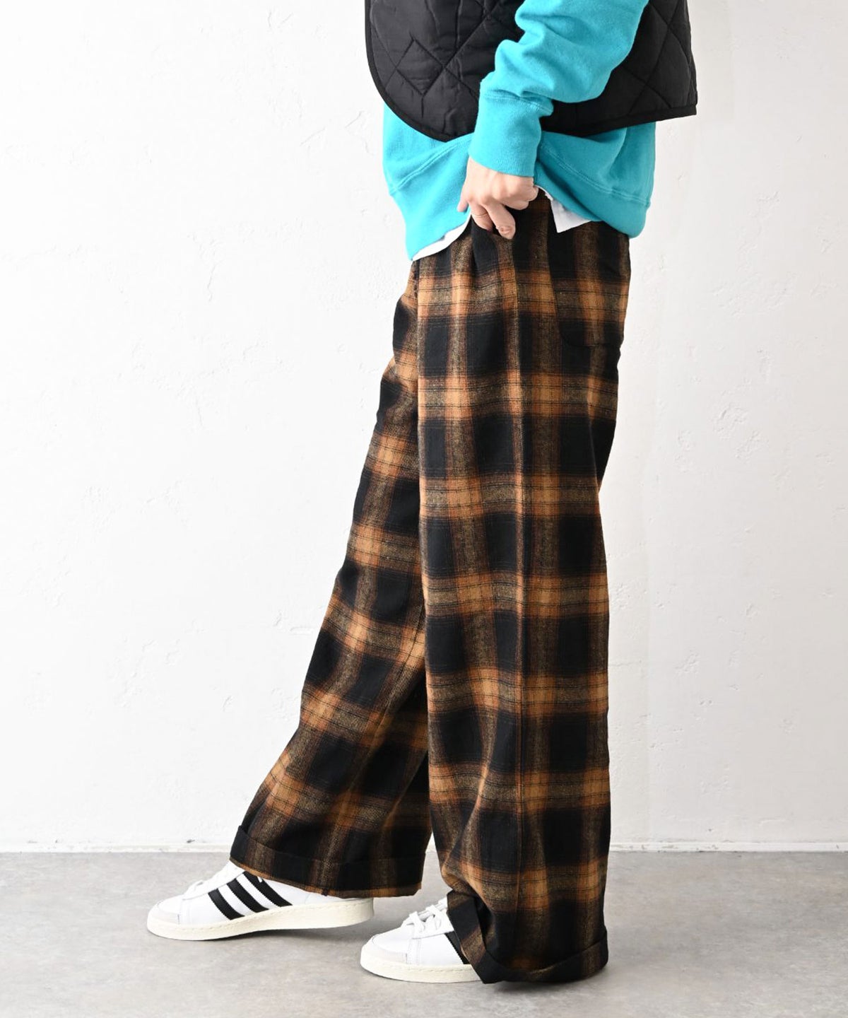  Gives a sense of fullment｜チェックワイドパンツ [[863121]][C]