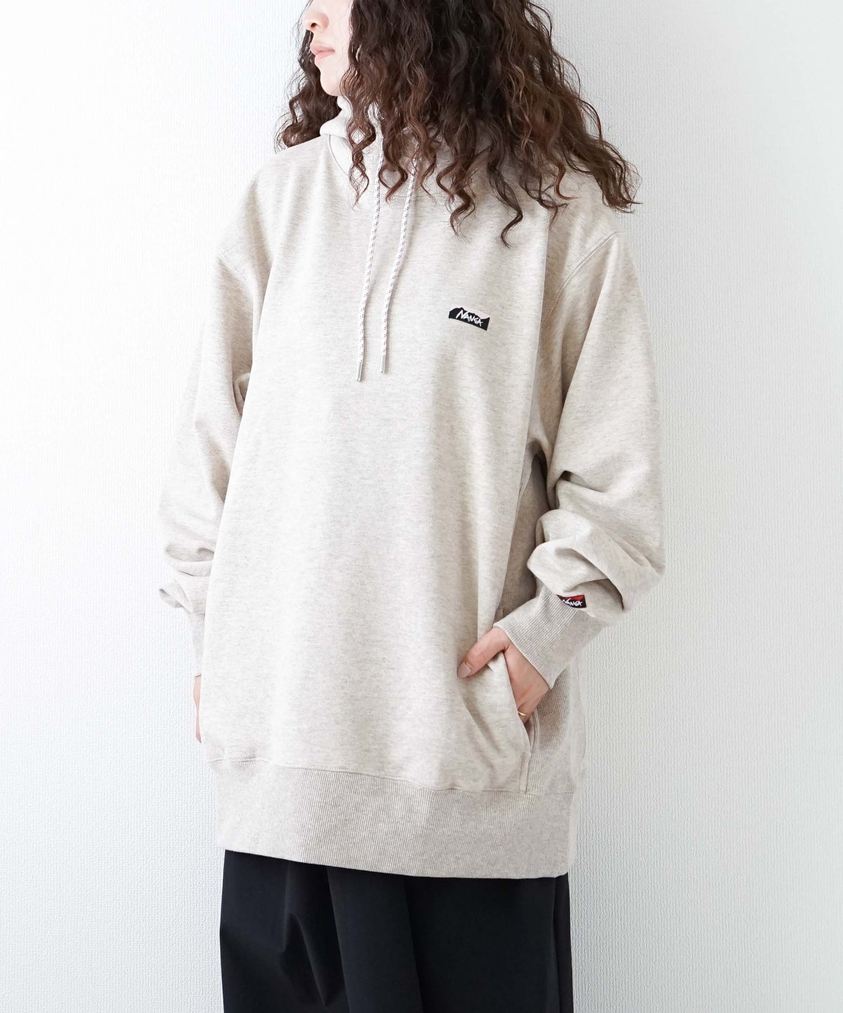 NANGA｜ECO HYBRID MINI BOX LOGO EMBROIDERY SWEAT HOODIE [[NW2441-1F014]][D]