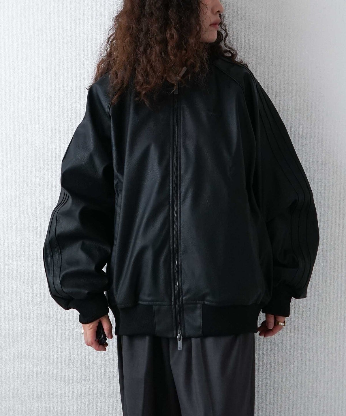 adidas｜PLEATHER SST OVERSIZED TRACK TOP [[I4289]][D]