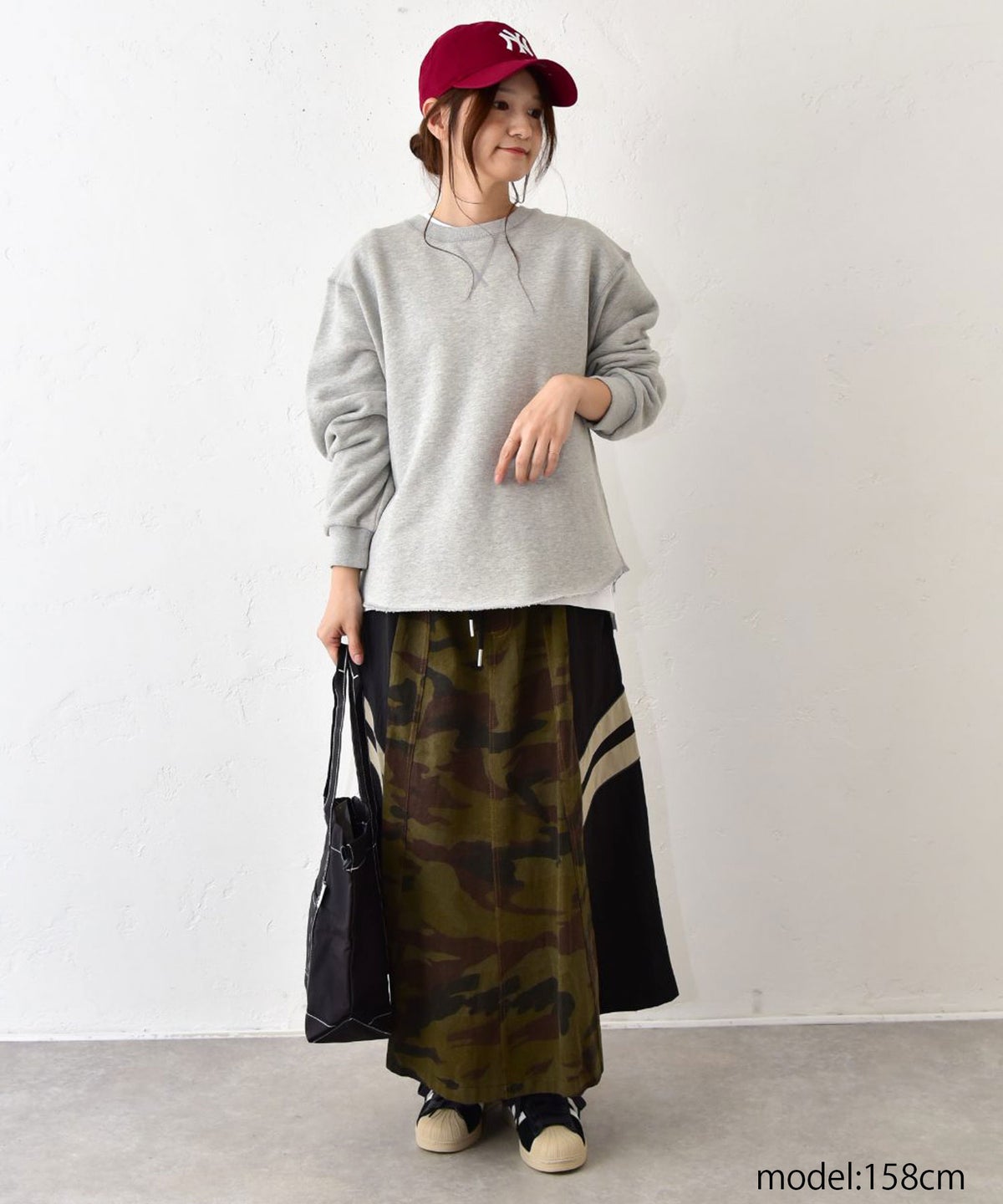 Gives a sense of fullment｜カットオフラウンドプルオーバー [[863110]][C]