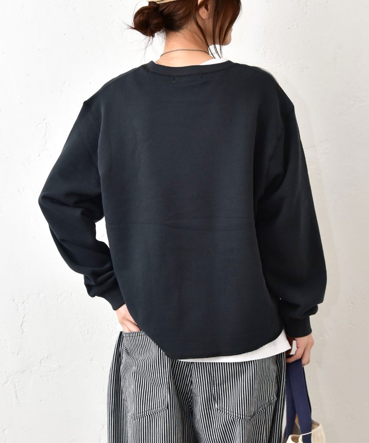 Gives a sense of fullment｜カットオフラウンドプルオーバー [[863110]][C]