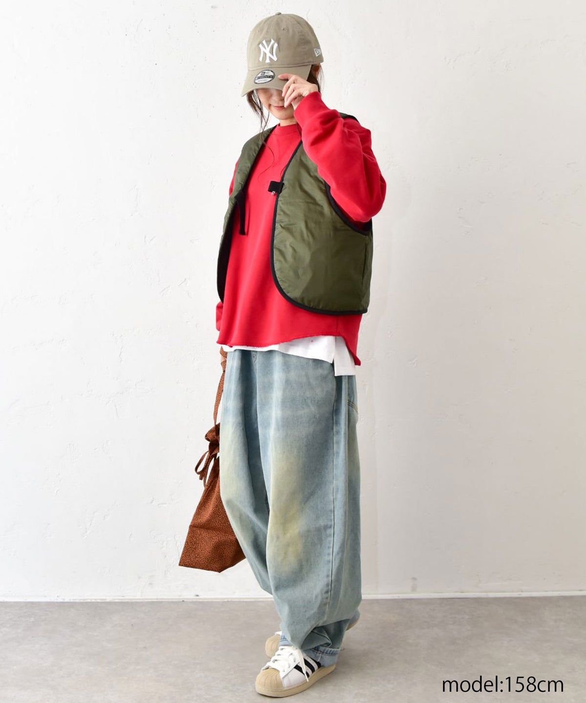 Gives a sense of fullment｜カットオフラウンドプルオーバー [[863110]][C]