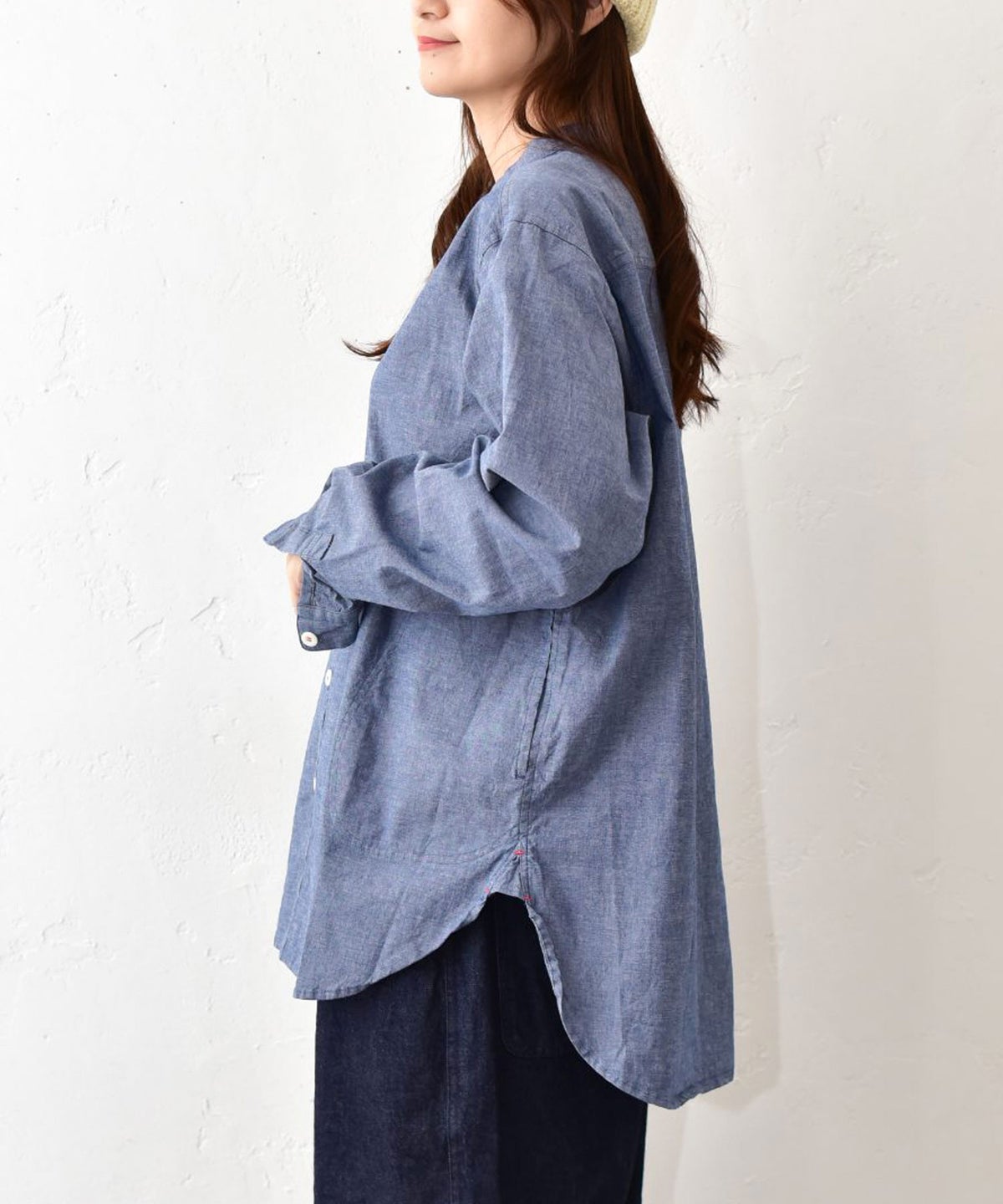her.｜ストレッチ入ダンガリーシャツ(h.刺繍入り) [[CE3SH251001B]][C]