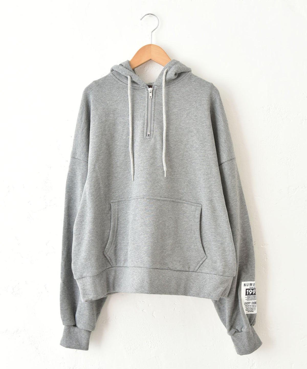 IN THE MARKET｜袖ワッペン付ハーフジップパーカー [[C-2615]][C]