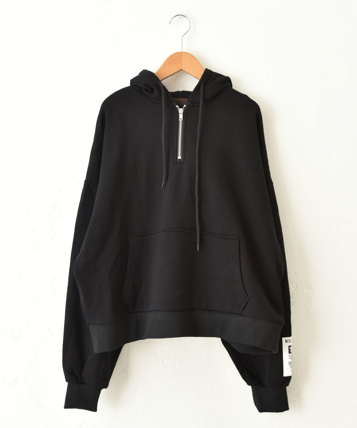 IN THE MARKET｜袖ワッペン付ハーフジップパーカー [[C-2615]][C]